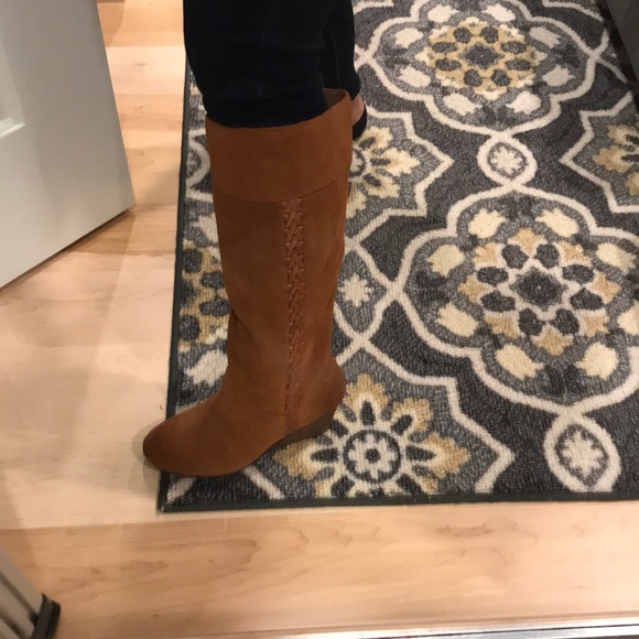 Women’s Lucky Brand Knee high suede boots - Picture 2 of 2